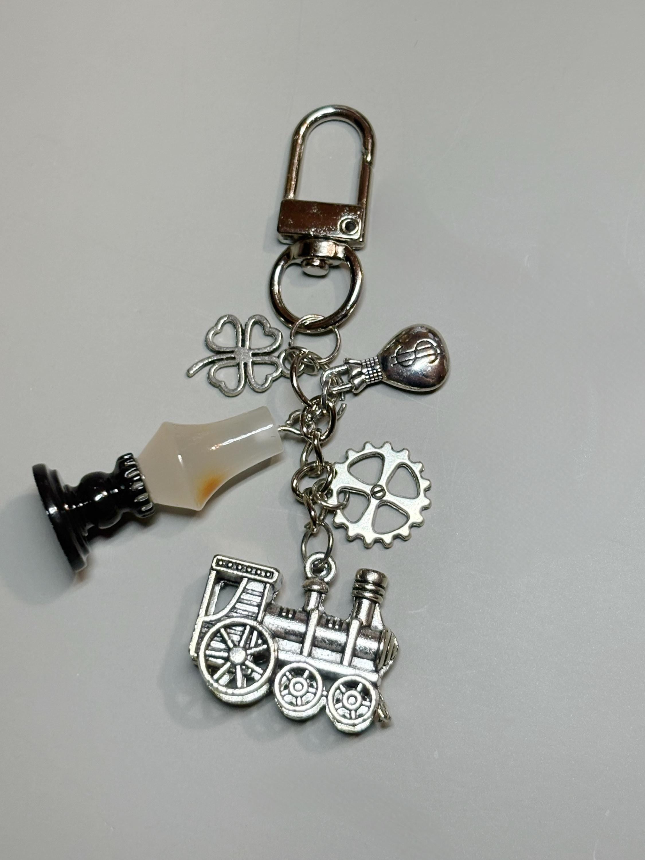 Hetty Woodstone (Ghosts cbs) themed keychain