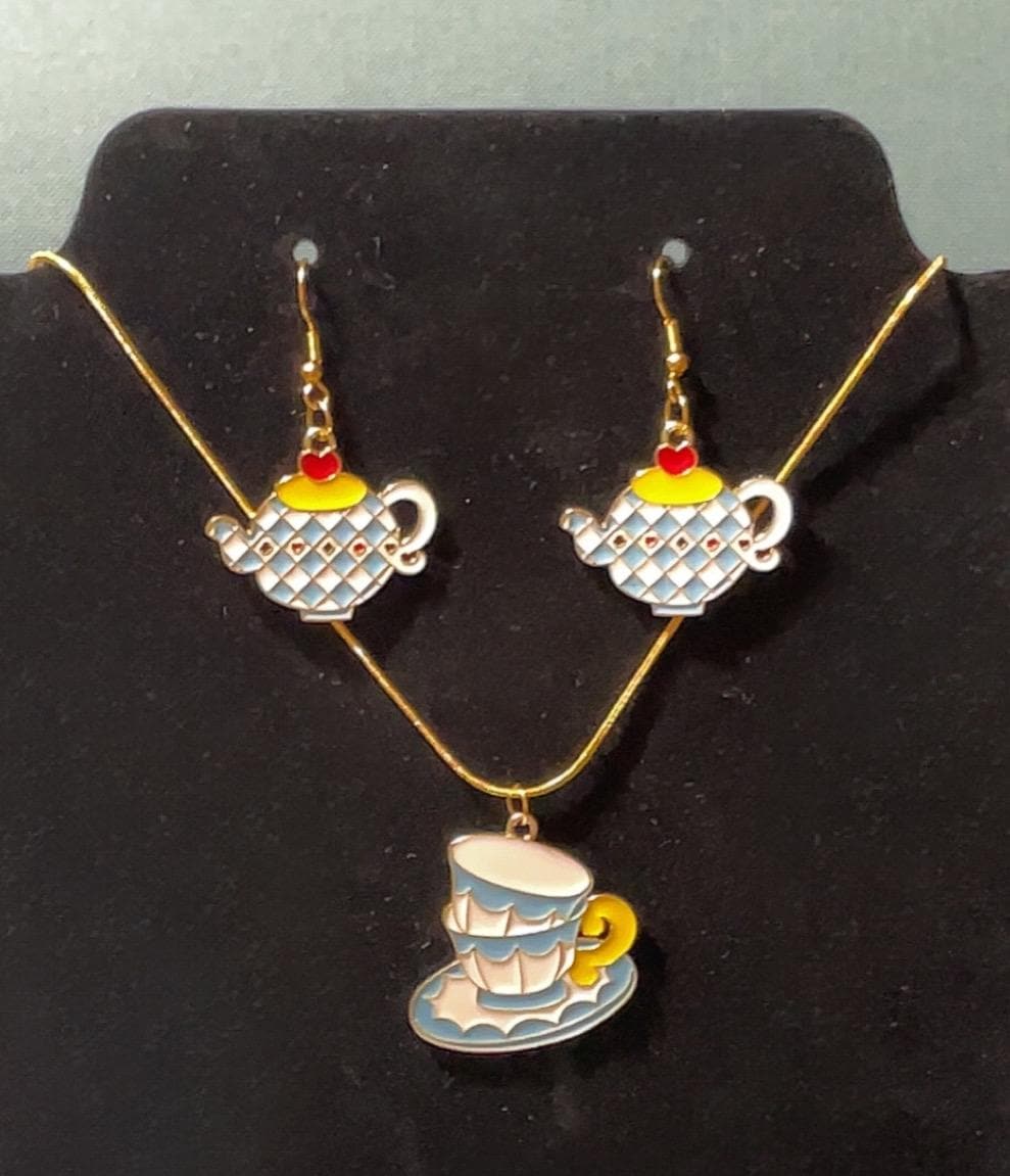Mad Tea Party | Earrings & Necklace Set