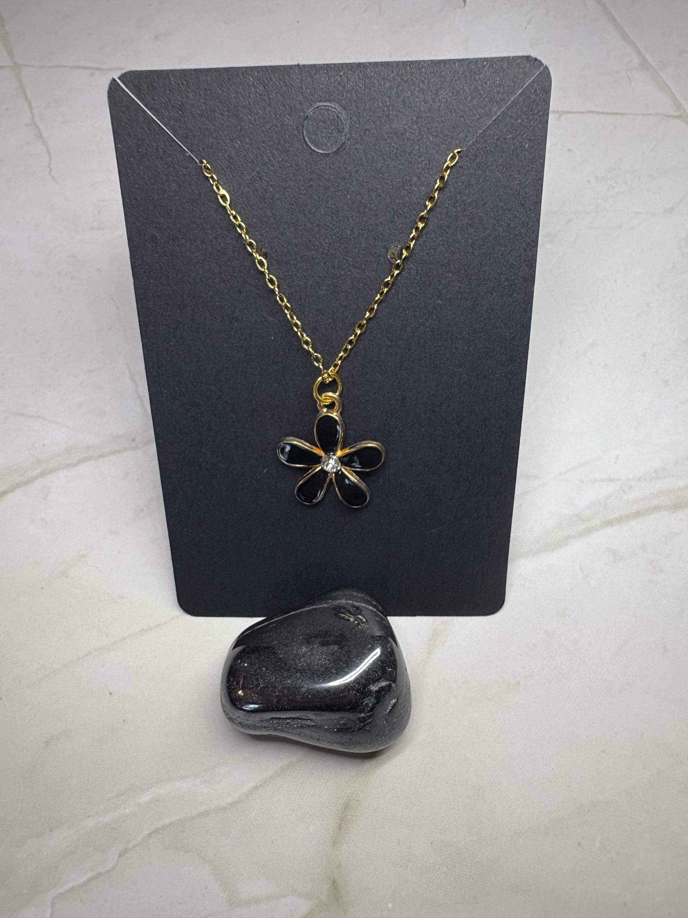 Black Flower Necklace | Gold
