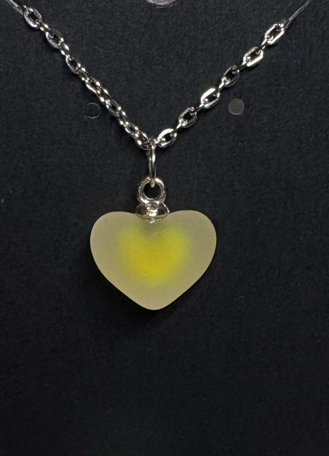 Faux Fogged Glass Heart Necklace | Yellow