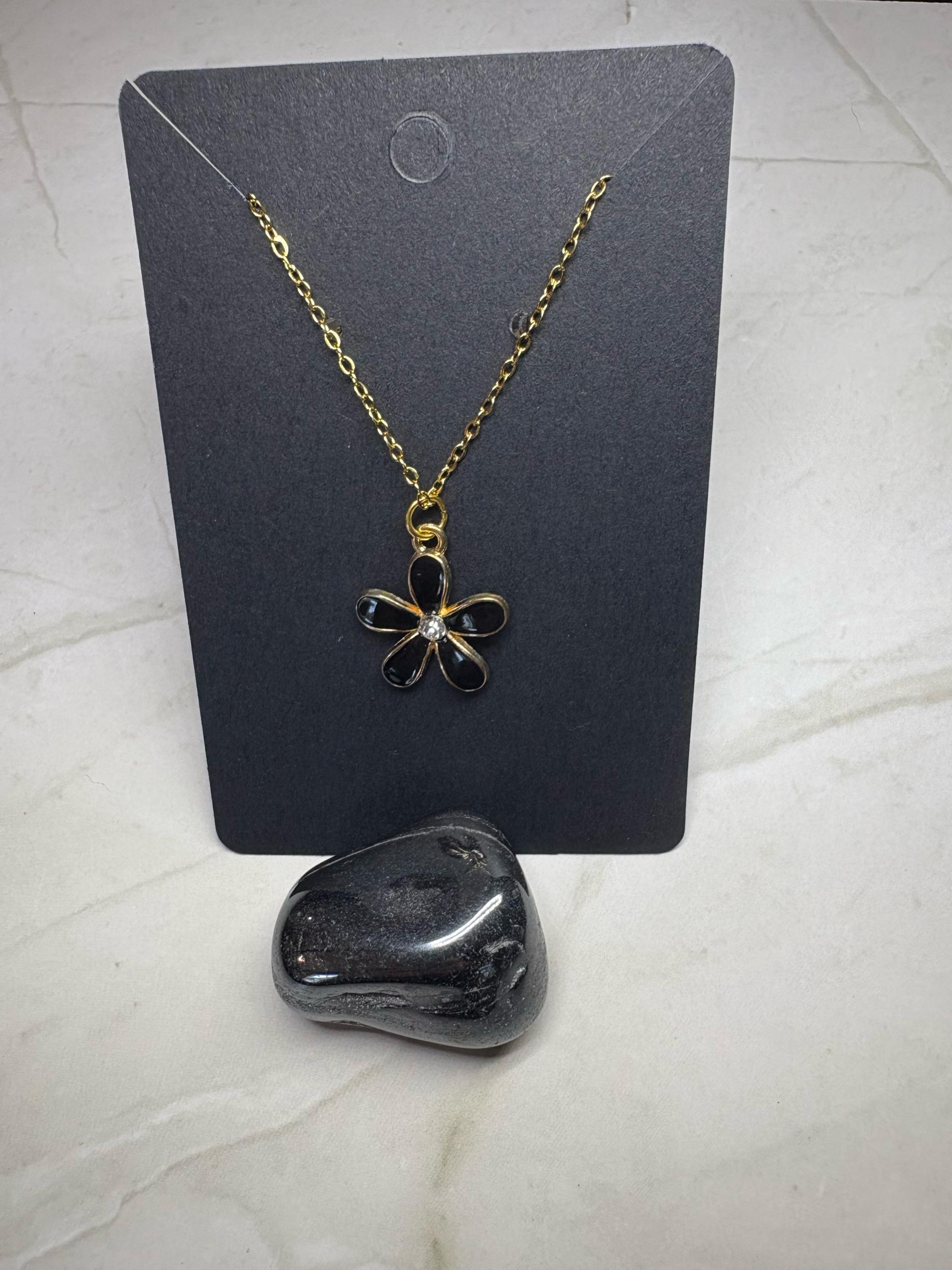 Black Flower Necklace | Gold