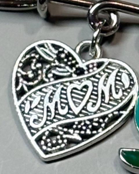My Mother is Warm | Pin / Brooch